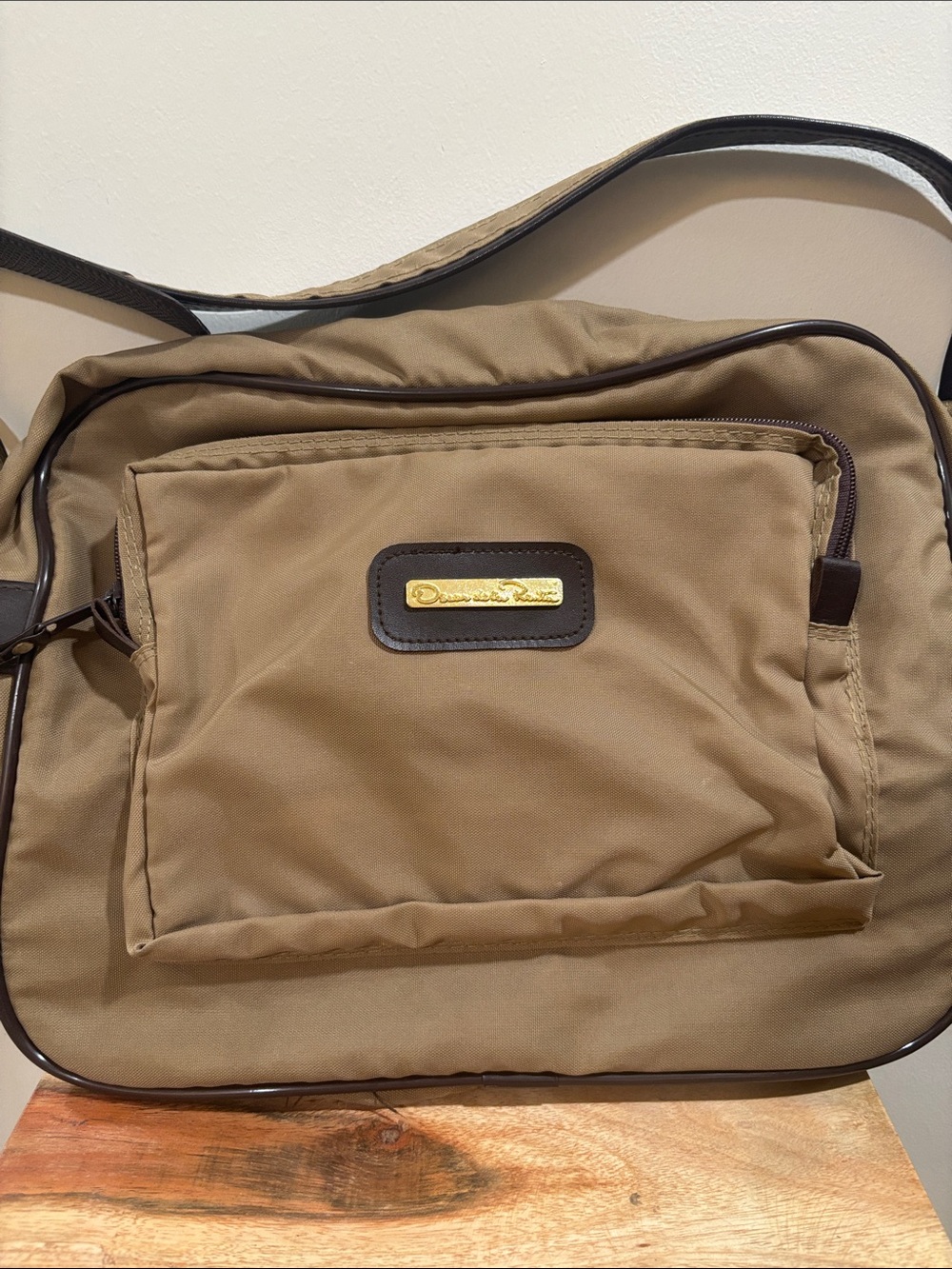 Oscar de la Renta Tan Messenger Bag with Gold Plaque vintage